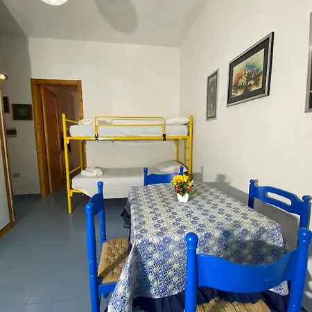 Baia Beverly 1-2 Apartman *