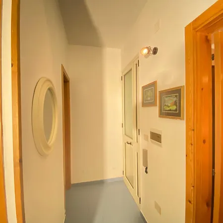 Apartman Baia Beverly 1-2 *