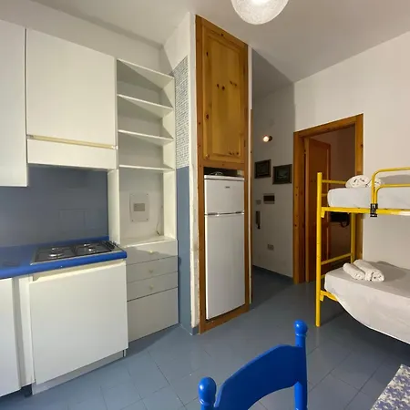 Apartman Baia Beverly 1-2 *