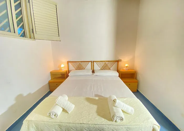 Διαμέρισμα Baia Beverly 1-2 *