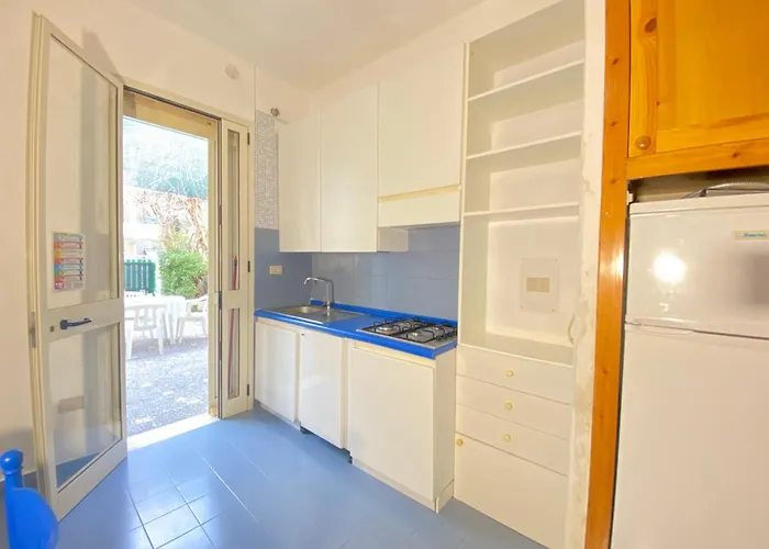 Διαμέρισμα Baia Beverly 1-2 *